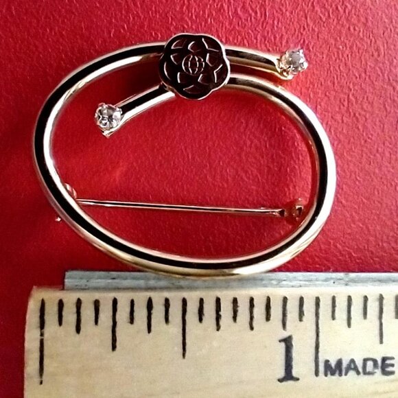 Vintage Disney Epcot Brooch Pin 80s Goldtone Unisex Signed Original Box - Picture 9 of 14